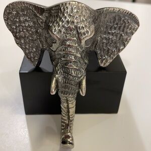 NWT Elephant wall hook